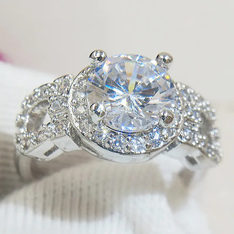 Platinum-Plated Trendy Zircon Ring with Sparkling Stones
