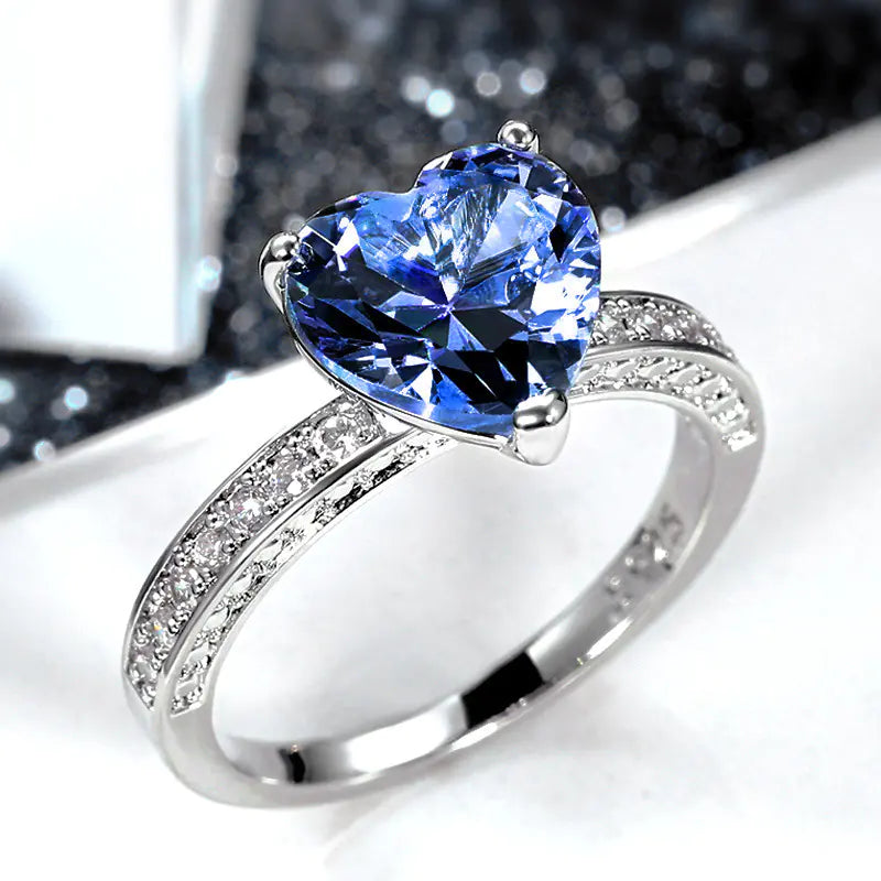 AAA Heart-shaped Zircon Inlaid Ring